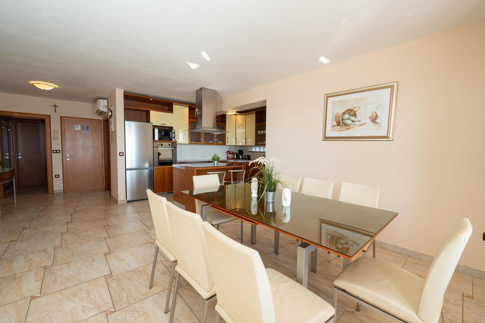 Beachfront Tolo With Pool Novaglia
